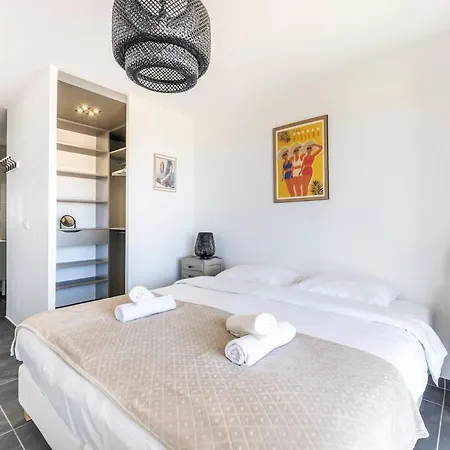 3br Retreat Private Rooftop Pool Apartment *